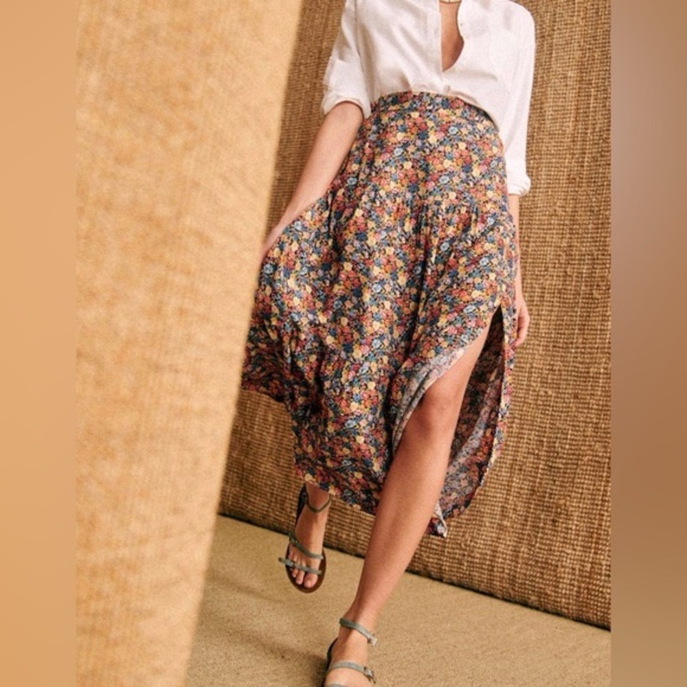 Sezane Tammie Skirt in Sunflowers print